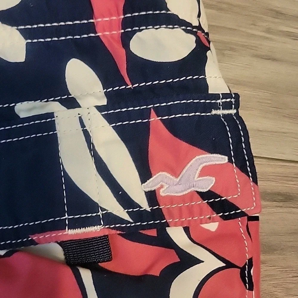 Hollister Men's Board Short Swim Trunks Pink Blue Floral‎ Cargo Shorts Medium